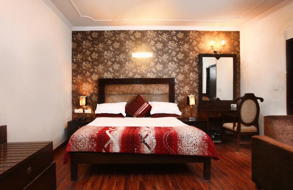 Hotel Oyo 358 Sarojini Nagar Nueva Delhi Habitación foto