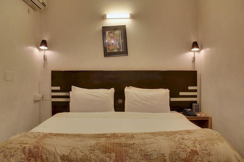 Hotel Oyo 358 Sarojini Nagar Nueva Delhi Exterior foto